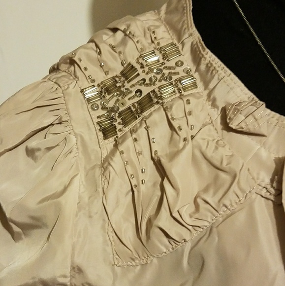 Beige short jacket, - Picture 2 of 4